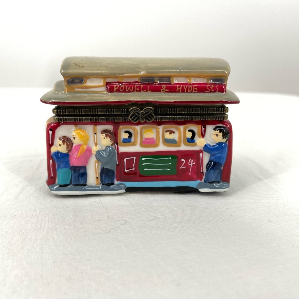 San Francisco Box Cable Car Ceramic Miniature Box, Powell & Hyde streets‎